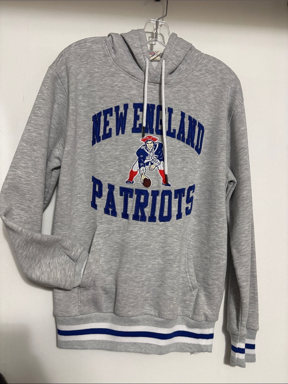 NFL New England Patriots Gray Crewneck Hoodie with Vintage Logo